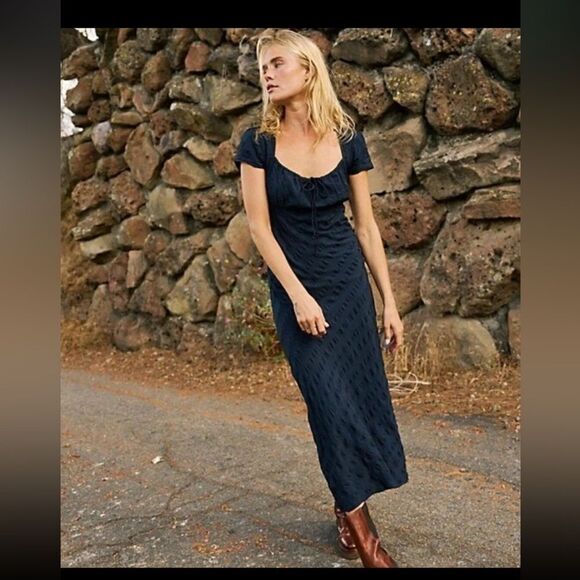 NEW FREE PEOPLE NATALYA SOLID MIDI DRESS - Picture 1 of 4
